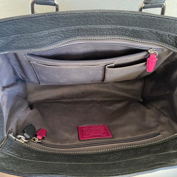 Pebble gray shoulder bag purse MINT CONDITION - Picture 3 of 4